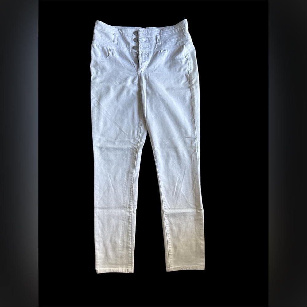 Refuge Women's Crisp White Skinny Jeans
